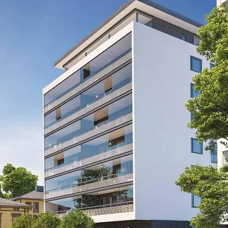 Apartment Center 45 *